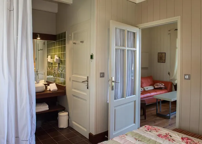 Maison De Penzion Mézos